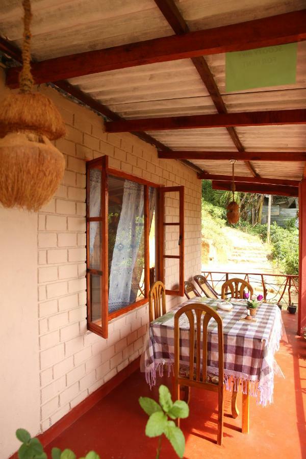 Hidden Slope Cottage เอลลา ภายนอก รูปภาพ